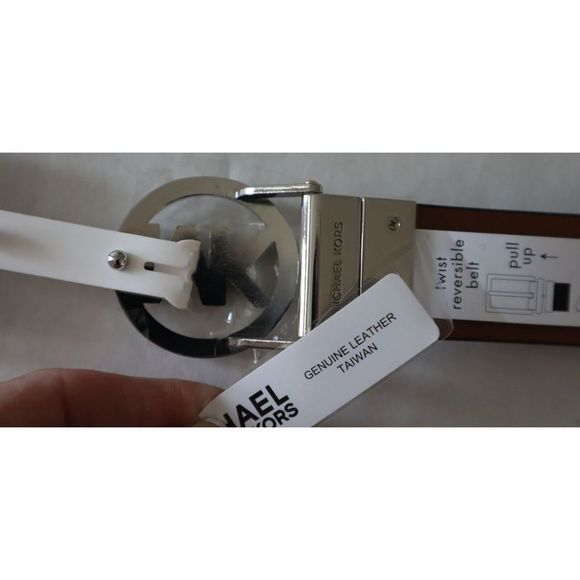 Michael Kors 556081C 001 Women Sz L Black/Brown Leather Twist Reversible Belt $6 - Picture 11 of 11